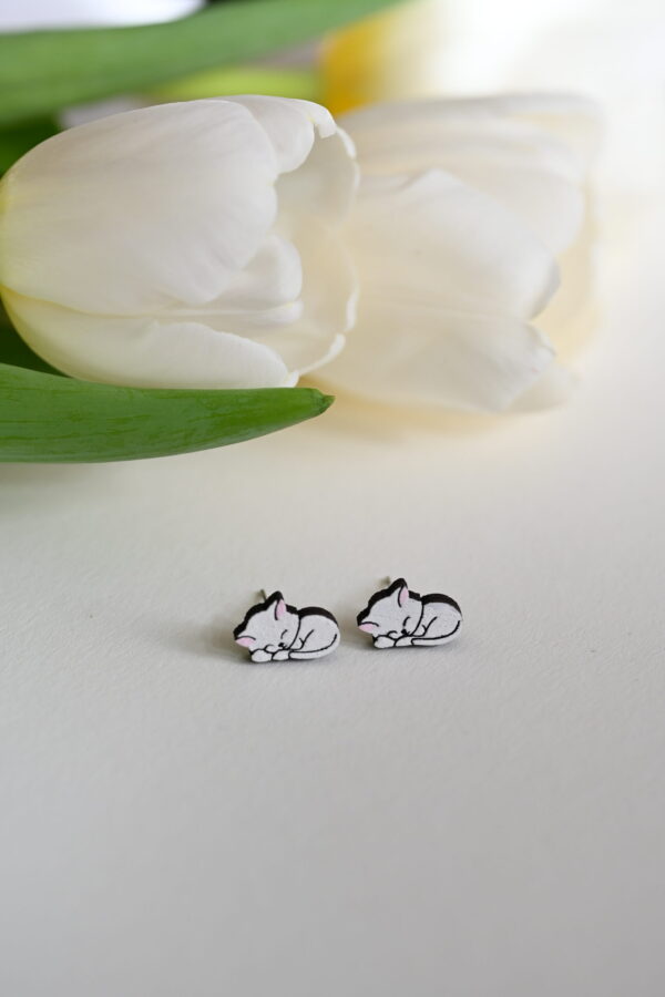 Earrings "White sleeping cat" - Image 5