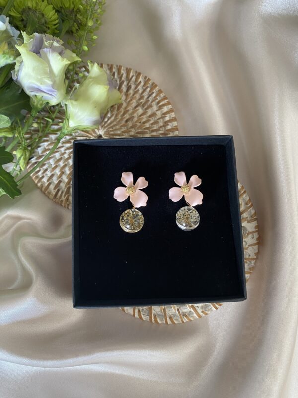 TAIM Earrings “Pink flower”