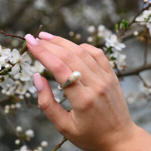 Kanela Silver Ring "White Pearl"