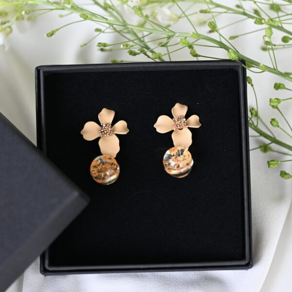 TAIM Earrings  “Brown flower”