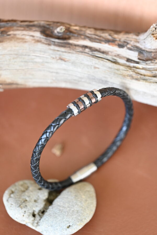 Hilpharakas Leather Bracelet "Single thread Metal" - Image 6