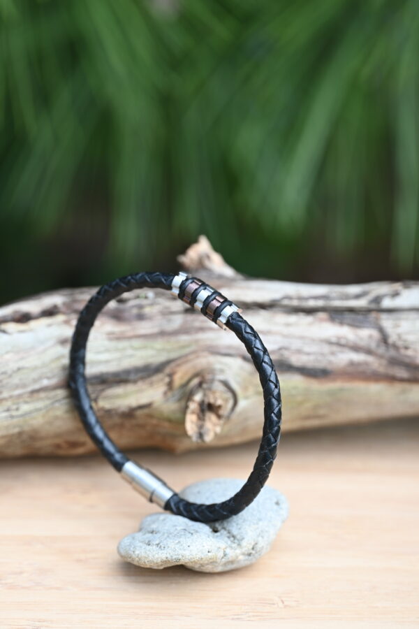 Hilpharakas Leather Bracelet "Single thread Metal" - Image 2