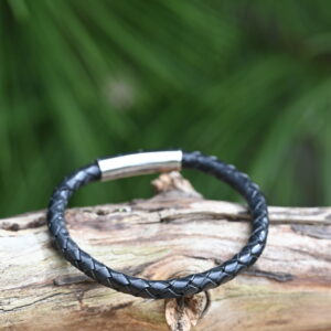Hilpharakas Leather Bracelet "Single Twist Thick"