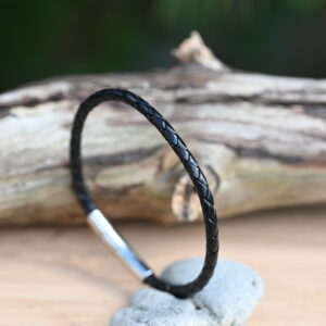 Hilpharakas Leather Bracelet "Single thread"