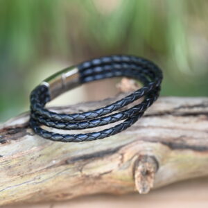 Hilpharakas Leather Bracelet "Triple Twist"