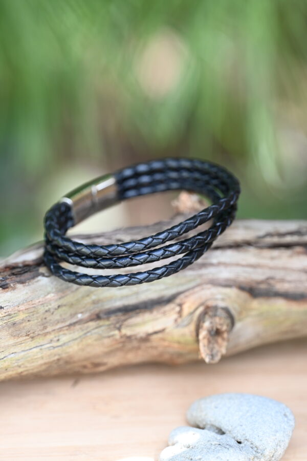 Hilpharakas Leather Bracelet "Triple Twist"