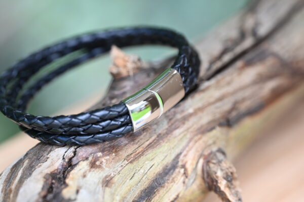 Hilpharakas Leather Bracelet "Triple Twist" - Image 3