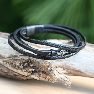 Hilpharakas Leather Bracelet "Triple twist"