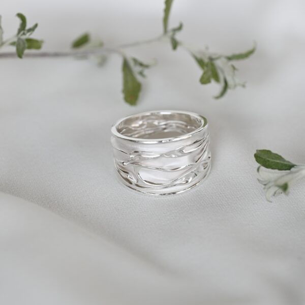 Kanela Silver Ring "Wrinkle" - Image 2
