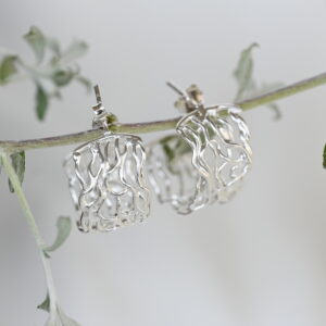 Kanela Silver Stud Earrings "Romantic"