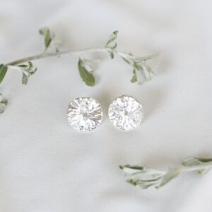 Kanela Silver Stud Earrings "Round"