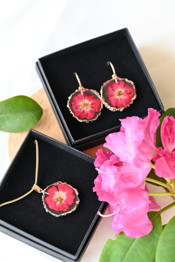 TAIM Resin Earrings “Wild Rose” - Image 4