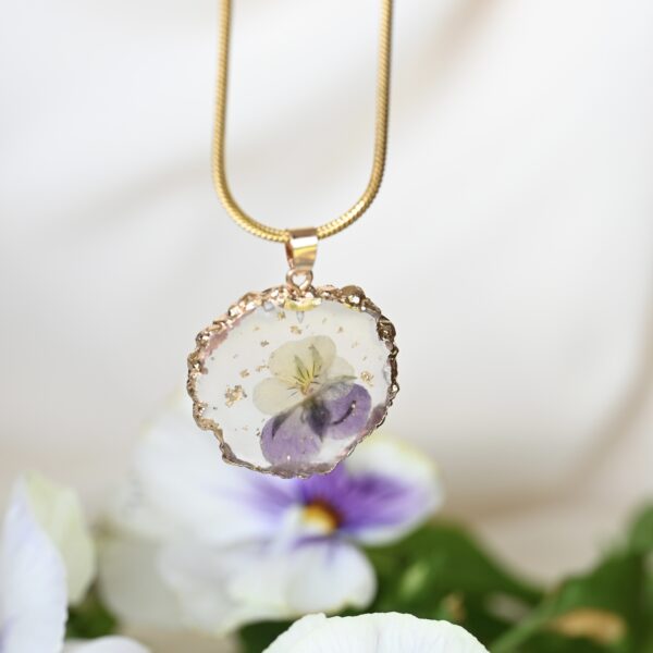 TAIM Resin Necklace “Pansy” - Image 2