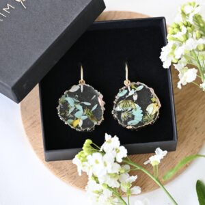 TAIM Resin Earrings “Green Daisy”