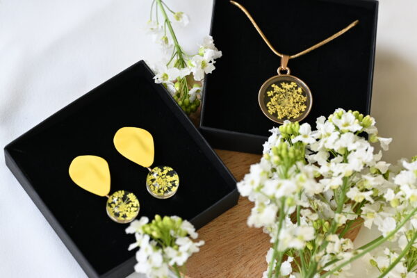 TAIM Gold Steel Necklace “Yellow” - Image 2