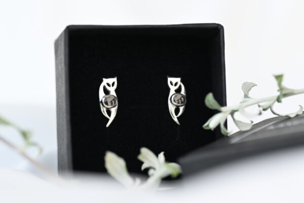 Kanela Silver Drop Earrings "Cat"
