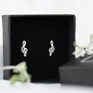 Kanela Silver Stud Earrings "Clef"