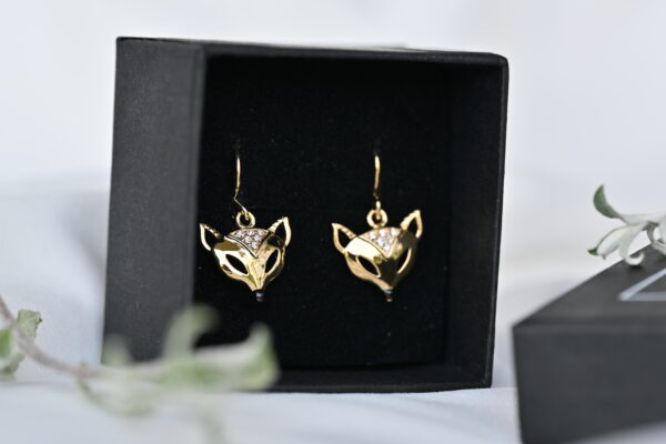 Kanela Silver Drop Earrings "Gold Fox"