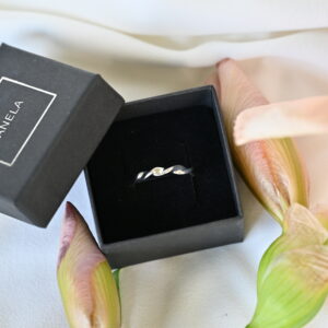 Kanela Silver Ring "Twist"