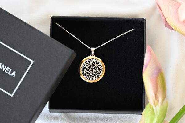 Kanela Silver Necklace "Floral"