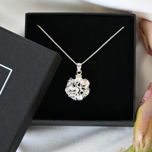 Kanela Silver Necklace "Silver Bloom"