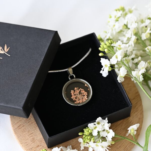 TAIM Silver Steel Necklace “Orange”