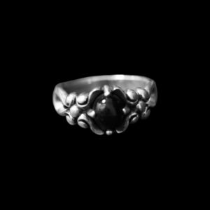 925 sterling silver men’s ring with black onyx, oxidized finish – Hilpharakas.