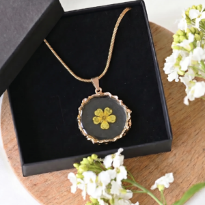 TAIM Resin Necklace “Buttercup”