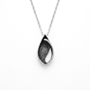 Kanela Silver Necklace "Leaf"